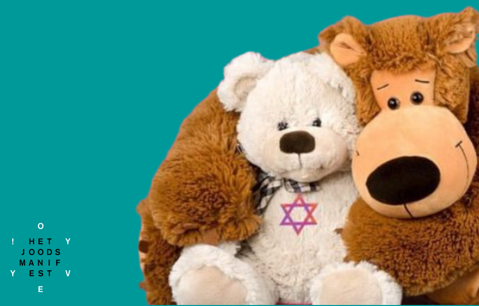Teddy bears hugging each other