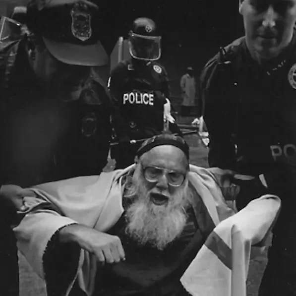 Arrestatie Rabbijn Arthur Waskow hoort bij Deviant Yeshiva