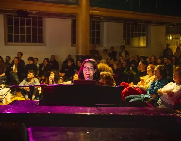 Mirjam van Dam at the piano